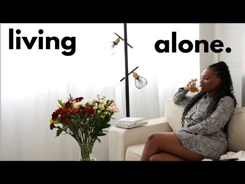 living alone in vegas   let’s catch up, apartment shopping, decluttering, and car chats