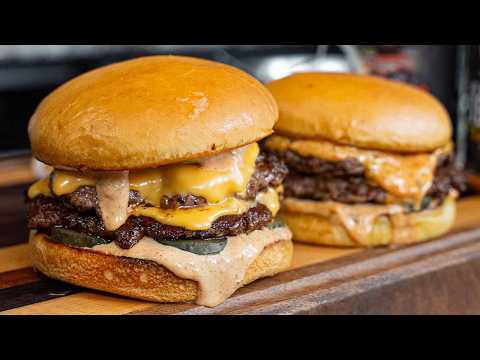 The Best Smashburger Recipe | Juicy Burgers with Crispy Edges